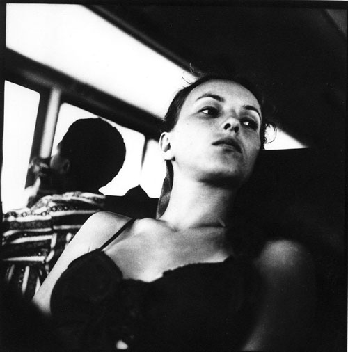 Joyelle en Bus. Californie