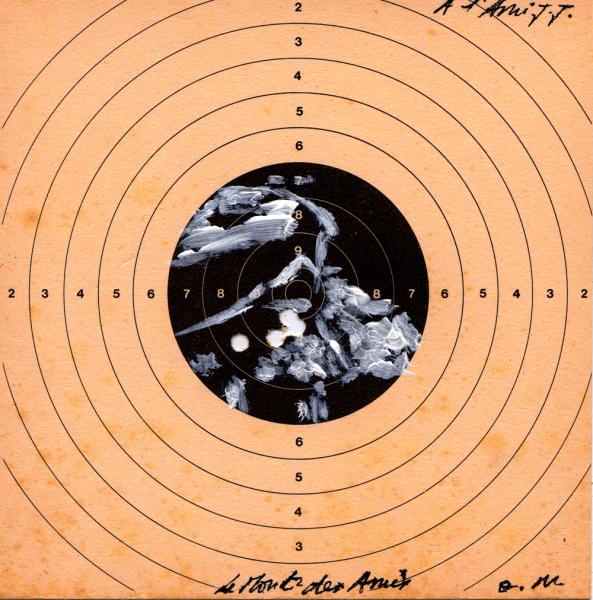 Cent Cibles Trouées : N°17. Le Mont des Amis